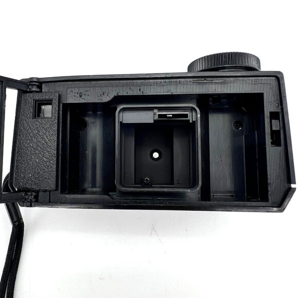 Kodak Instamatic 44 Camera Made In USA Black Vintage (UNTESTED) - Picture 7 of 12